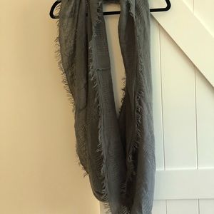 Cozy grey infinity scarf 🧣